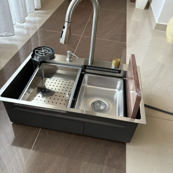 .Kevmil Premium SER Inox 750x460 Exkluzív design extra mély egymedencés rozsdamentes mosogató 50 x 50 x 23 cm Munkalapba vágós