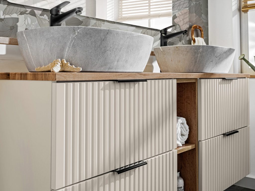 Olcsó fürdőszobabútor Budapesten lamellált fronttal