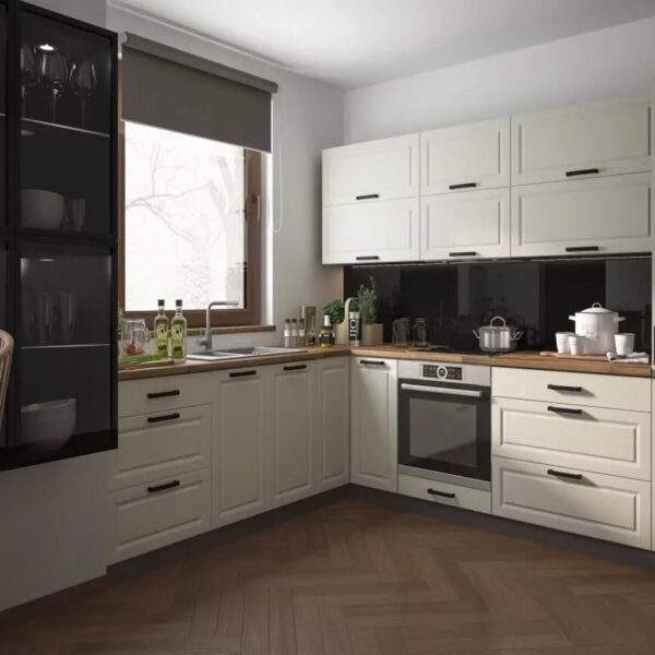 Bézs AMARO elemes konyhabútor matt fronttal és fa munkalappal