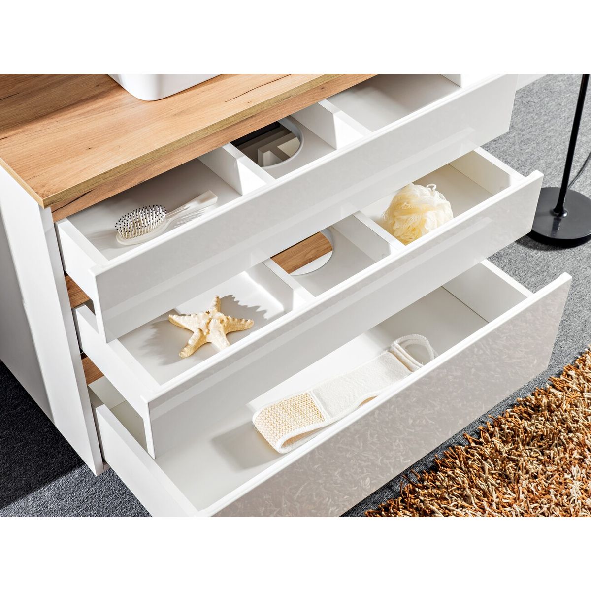 Platinum – fiókok szifonkivágással, betétekkel