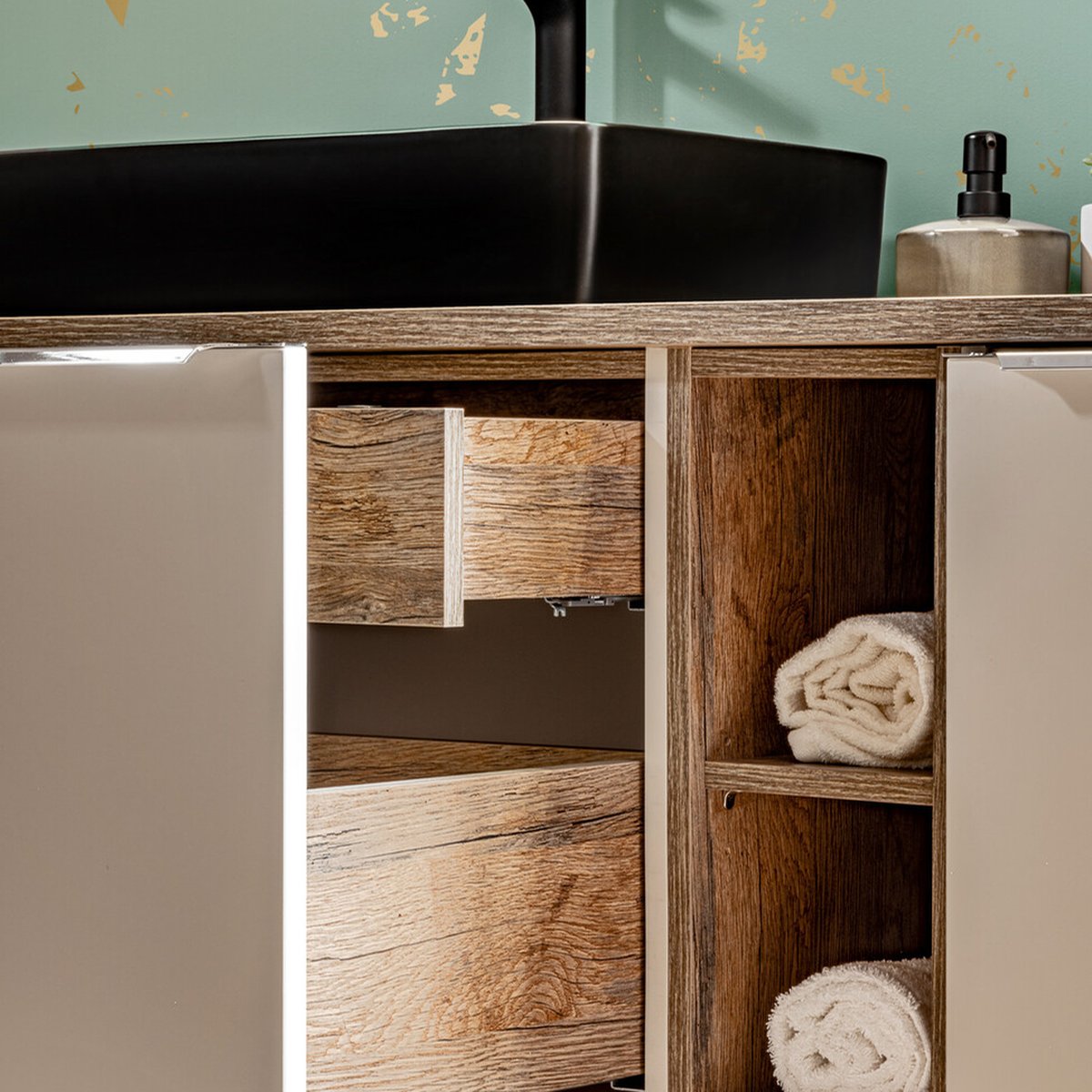 Santa Fe Taupe – fiókok nyitva, tárolás