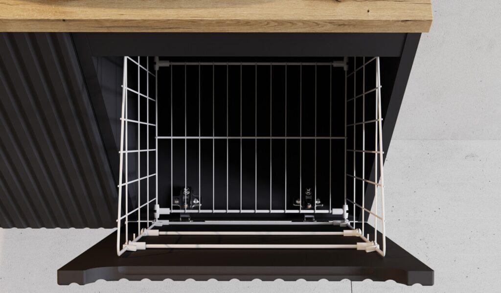 .Mosdószekrény 50cm 2 ajtó – NOVA BLACK fürdőszoba bútor NOVA BLACK D2 82-50-2D-NB Fürdőszoba bútor Nova Black – lenyíló ajtó mögötti szennyestartó kosár (belső nézet)