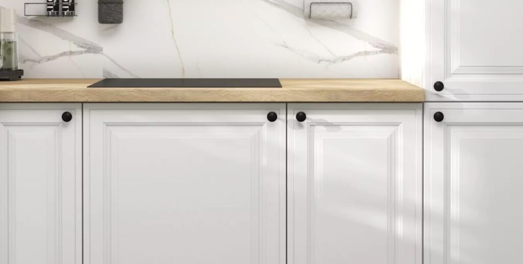 FIRENZE elemes konyhabútor 1-ajtós FELSŐ szekrény 50cm (W6B50_HK_aventos)_elemes konyhabútor FIRENZE elemes konyhabútor fehér frontok és főzőlap közeli részlete